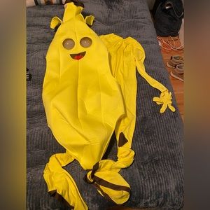 Fortnite Peely costume.